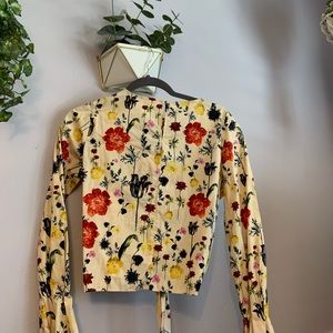 H&M size medium floral print shirt